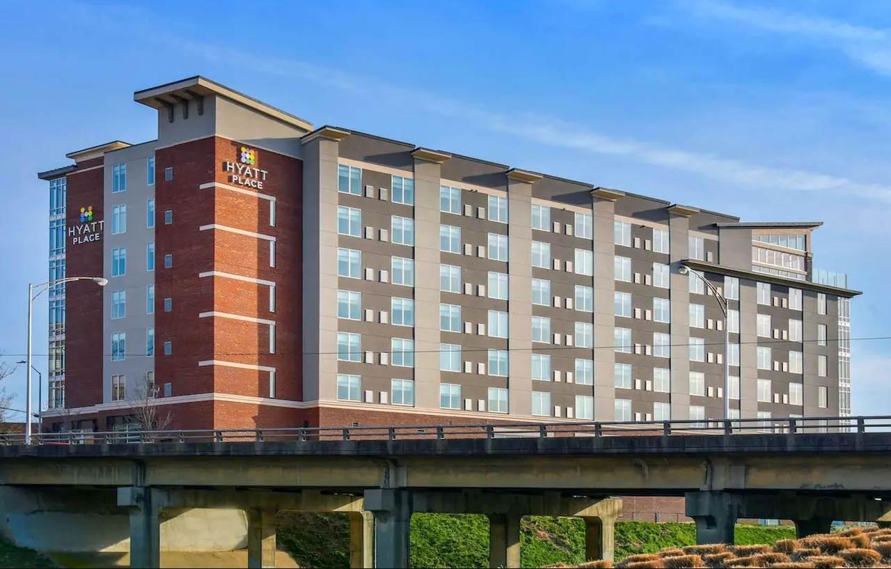 Doubletree By Hilton Asheville Downtown Exteriör bild