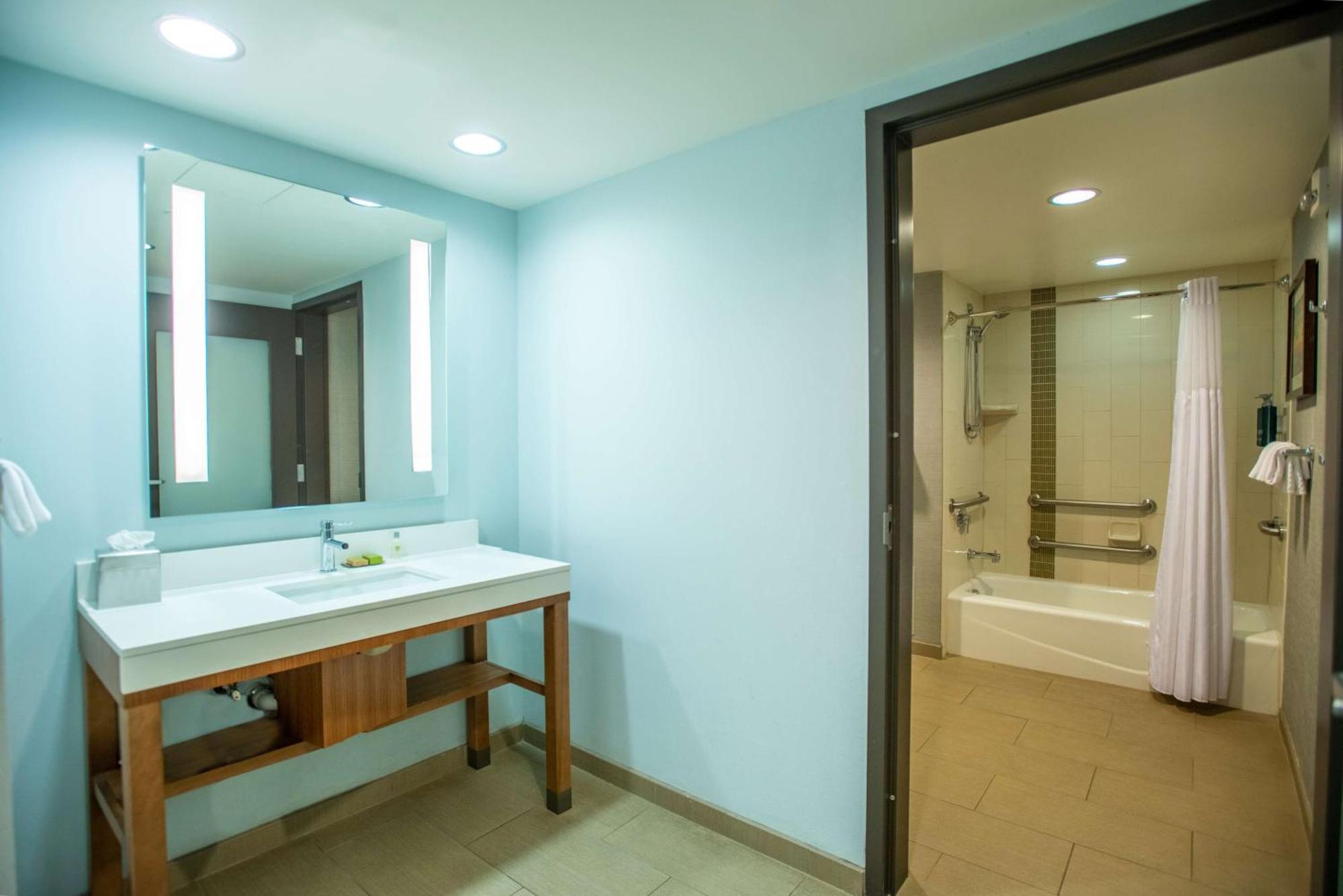 Doubletree By Hilton Asheville Downtown Exteriör bild