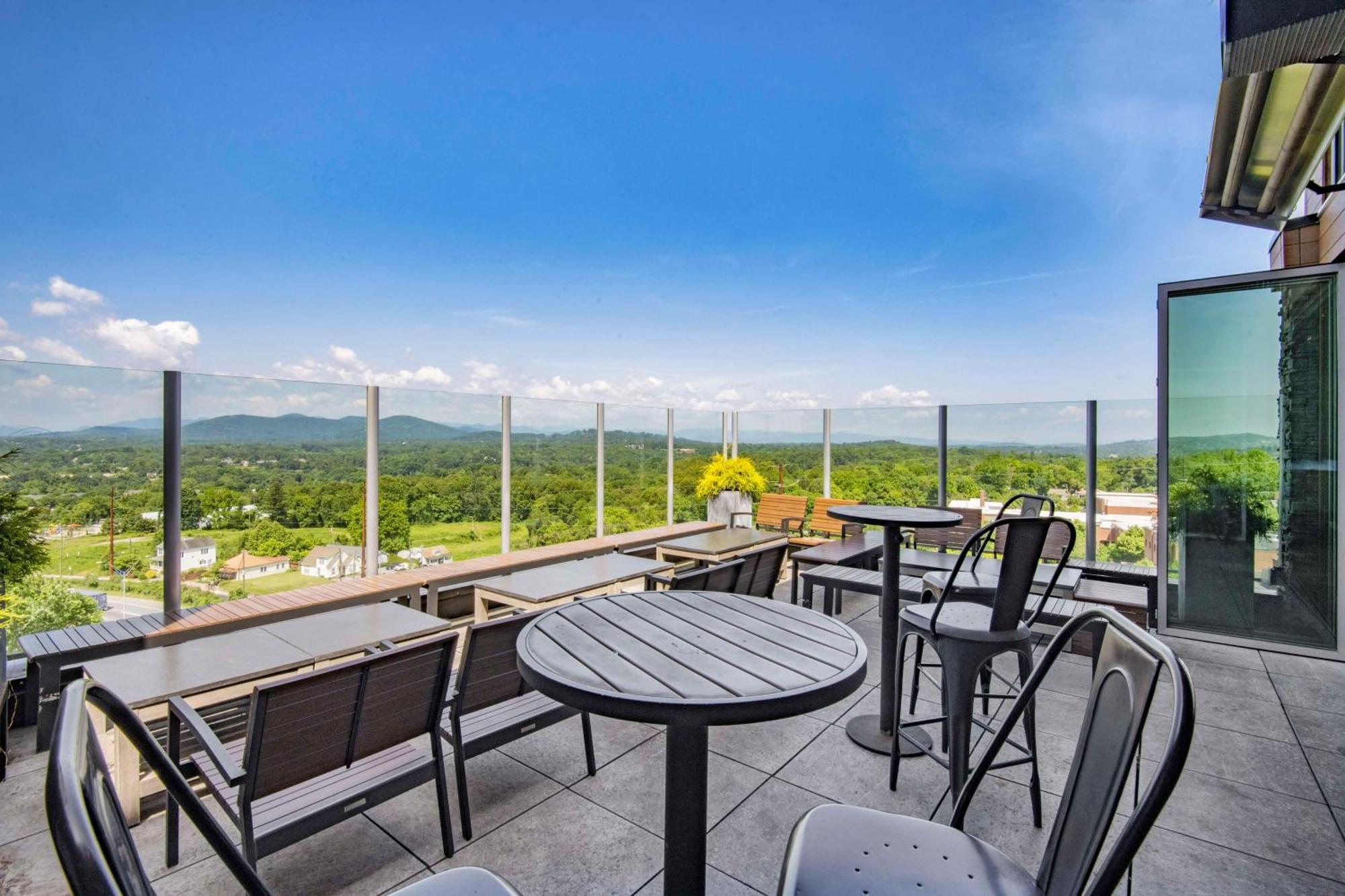 Doubletree By Hilton Asheville Downtown Exteriör bild